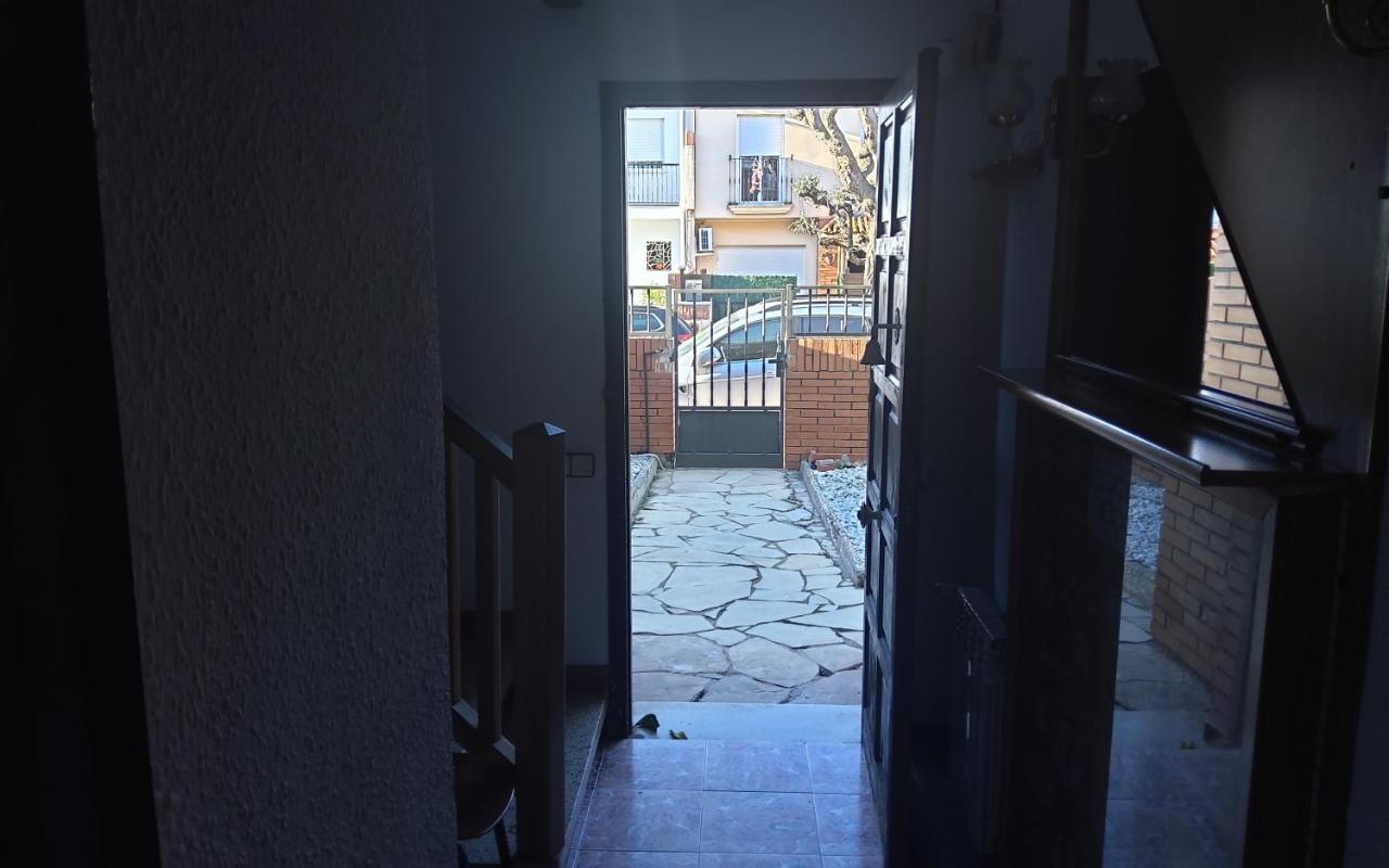 Holidays Domus Iano Esparreguera Exterior foto